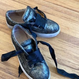 Size 6.5 glitter shoes